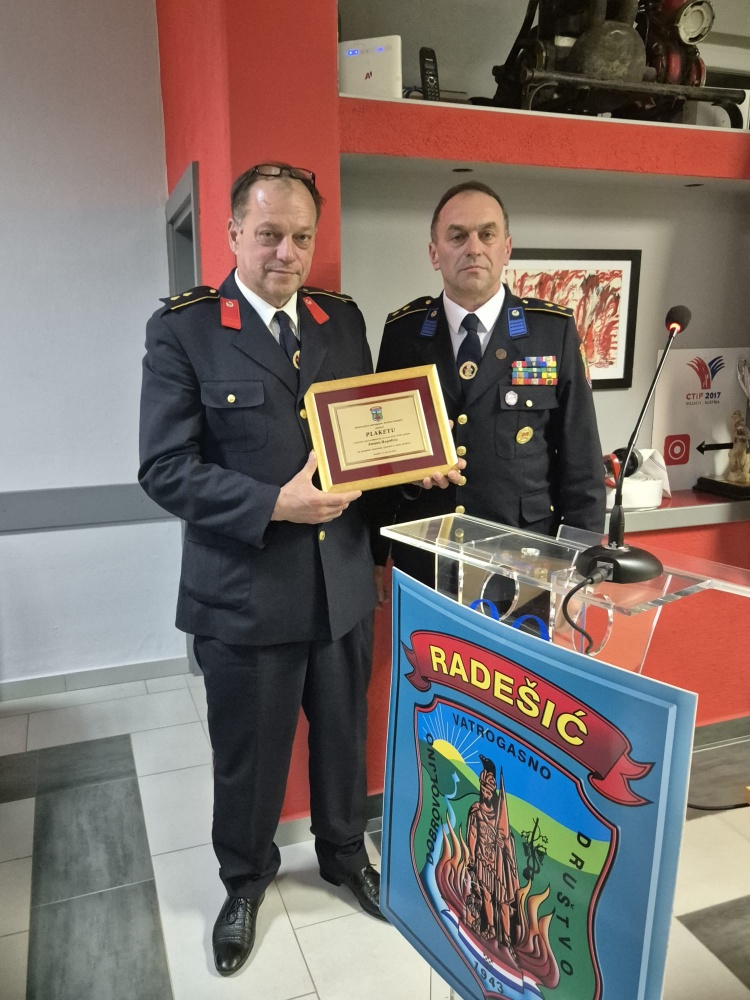 DVD Radešić, skupština (9)