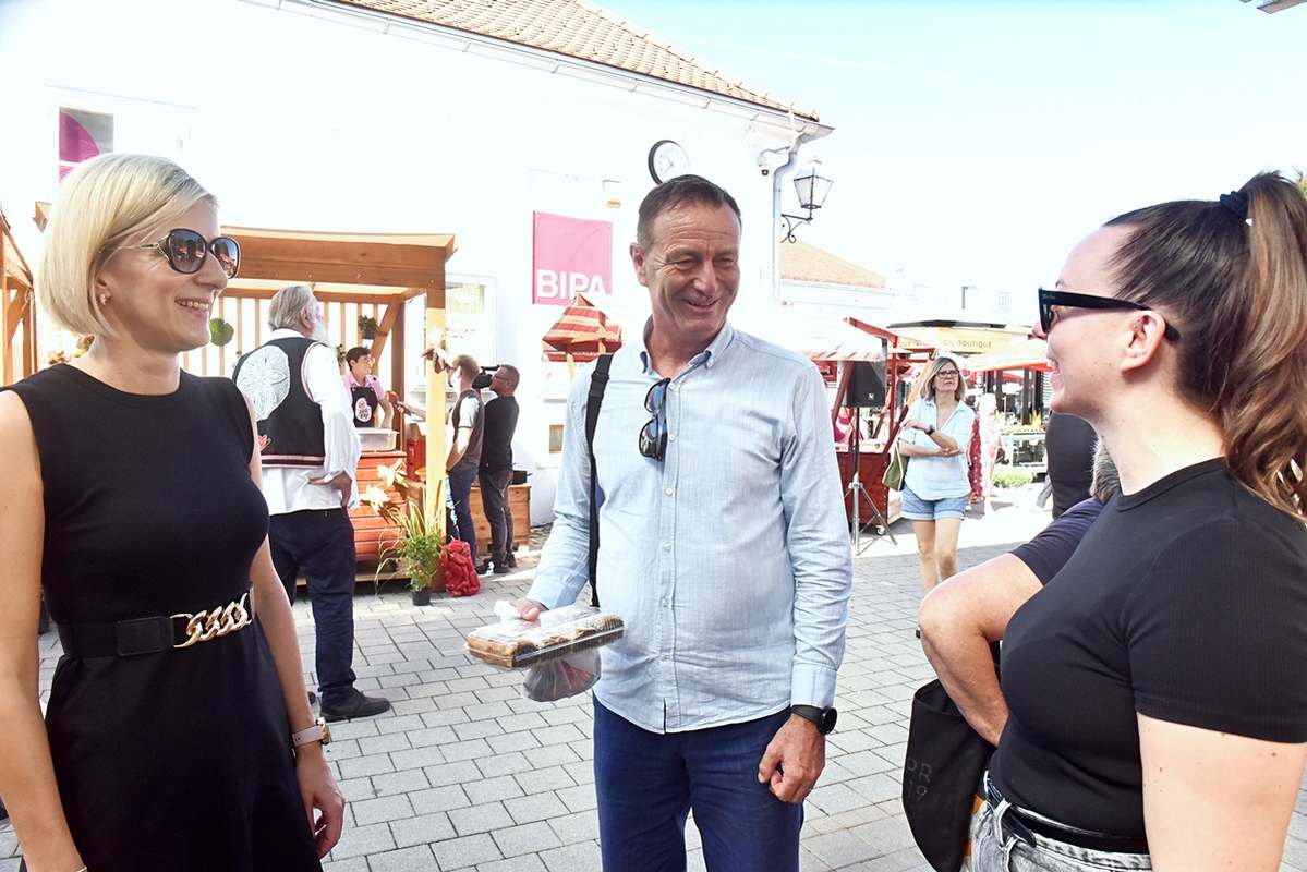 Dan zimnice Gradska tržnica (1) Dan zimnice Gradska tržnica (1)