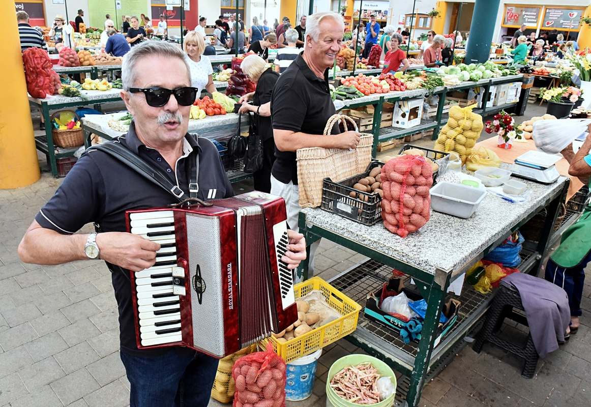Dan zimnice Gradska tržnica (12) Dan zimnice Gradska tržnica (12)