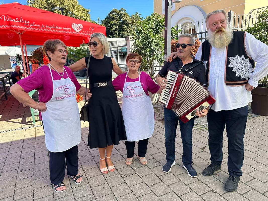 Dan zimnice Gradska tržnica (2) Dan zimnice Gradska tržnica (2)