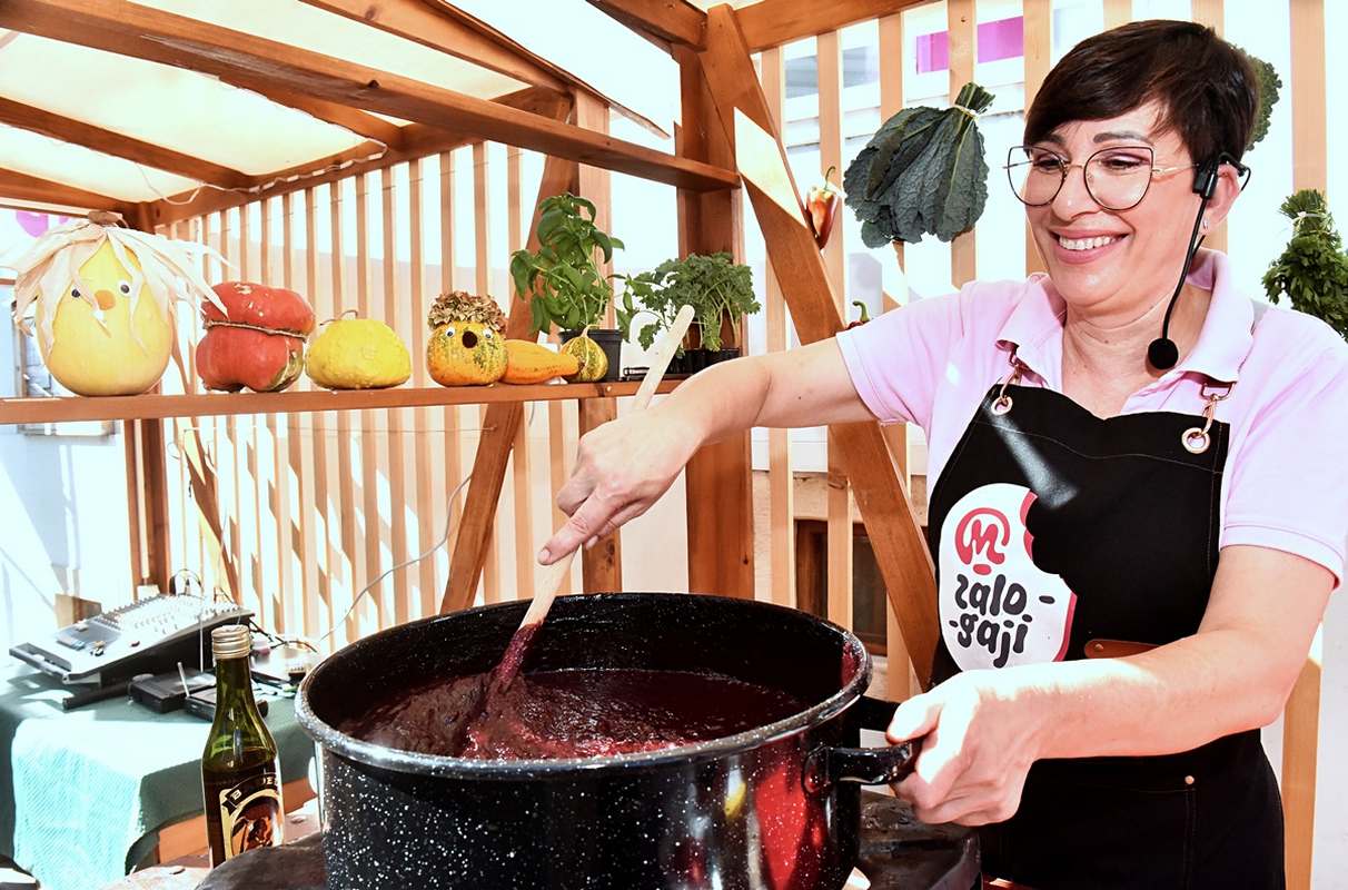 Dan zimnice Gradska tržnica (8) Dan zimnice Gradska tržnica (8)