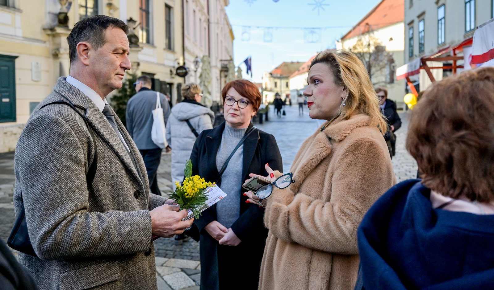 Dan_mimoza (23) Dan_mimoza (23)