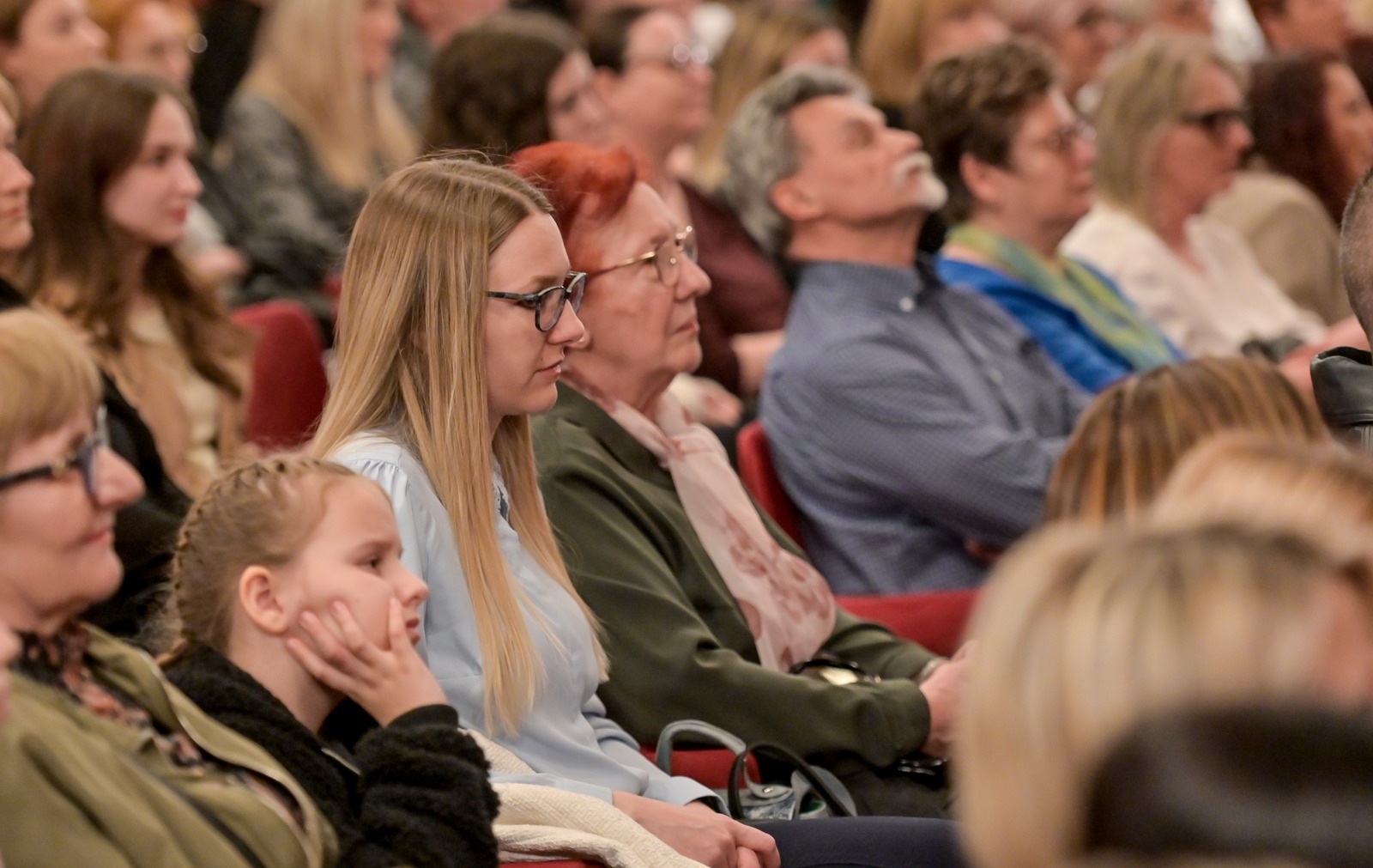 Dan_zena_predstava_HNK (15)