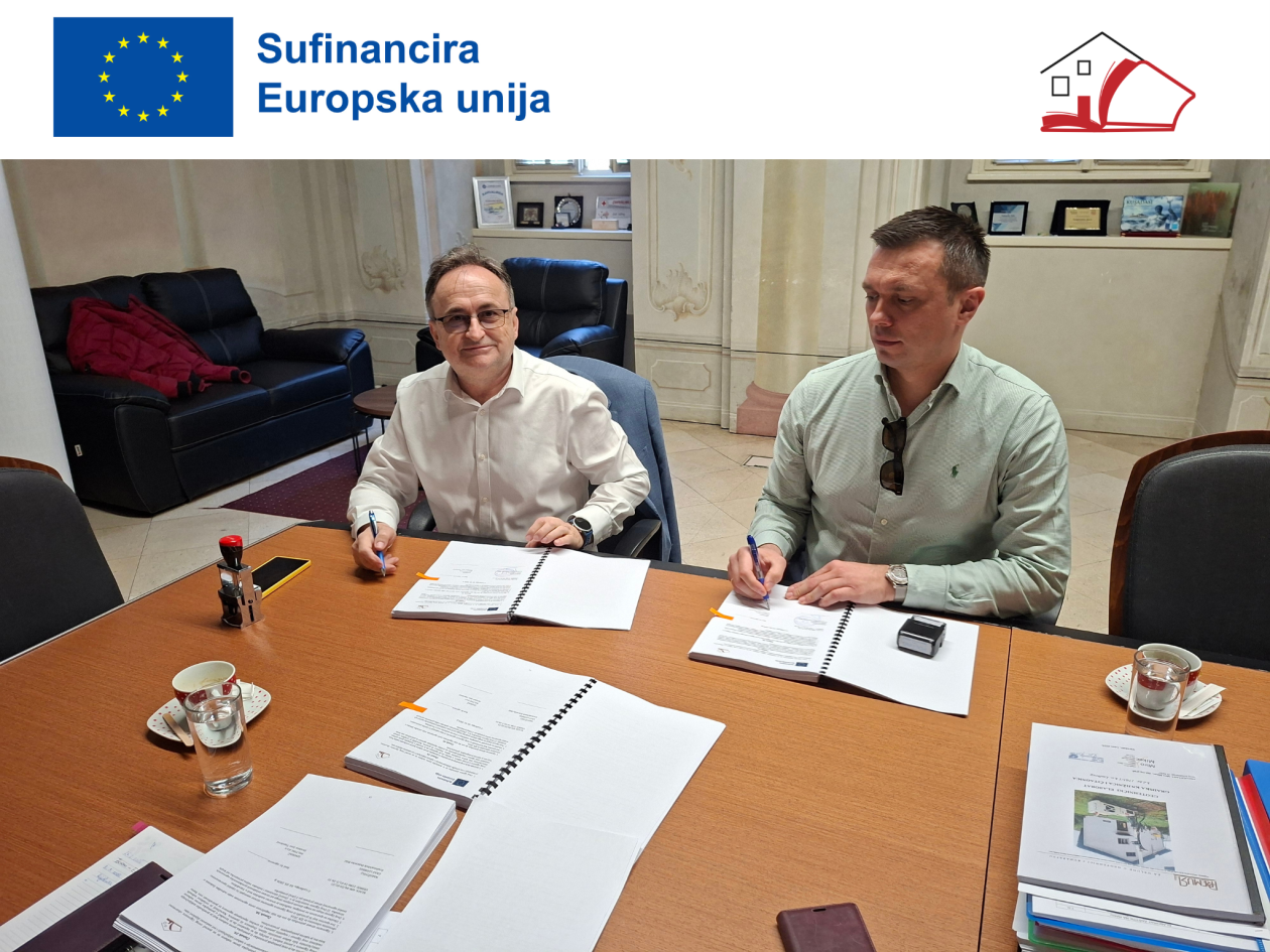 Dizajn bez naslova Dizajn bez naslova