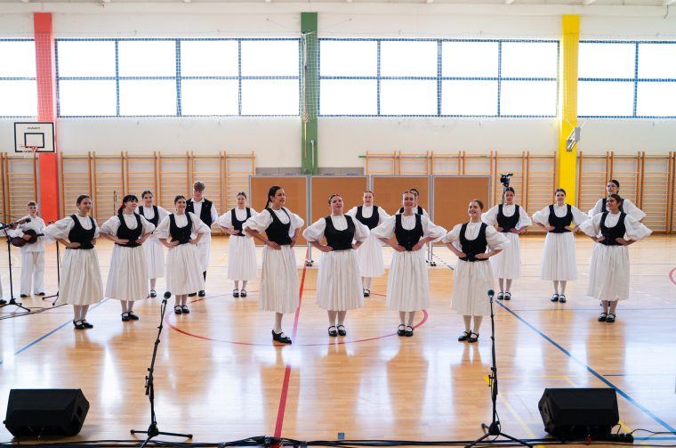 Dječji folklor-116 Dječji folklor-116
