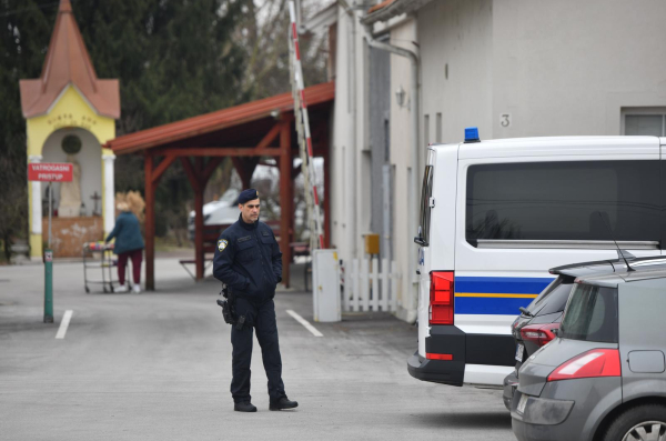 Babinec: Policija ispred Doma za starije Sv. Ana u vlasništvu Barbare Antolić Vupore