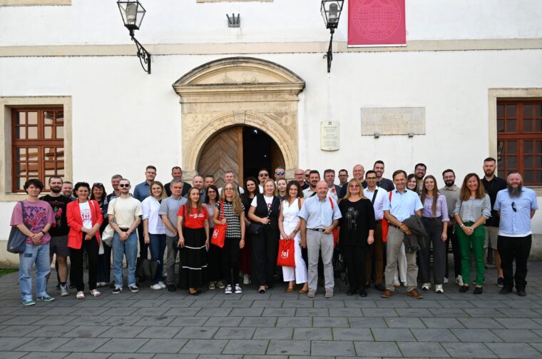 FOI alumni zajednica