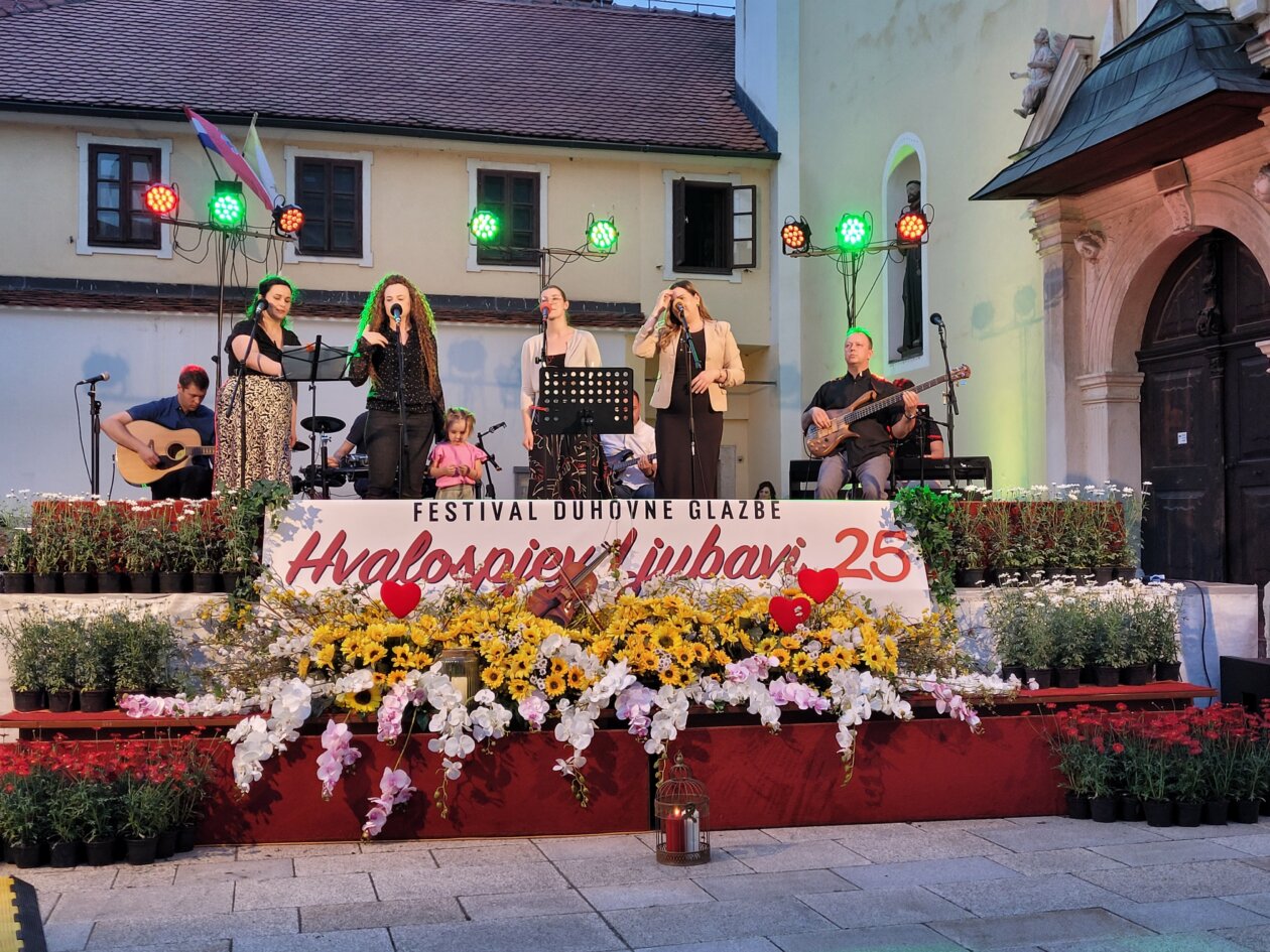 Foto Acordis 9 Foto Acordis 9