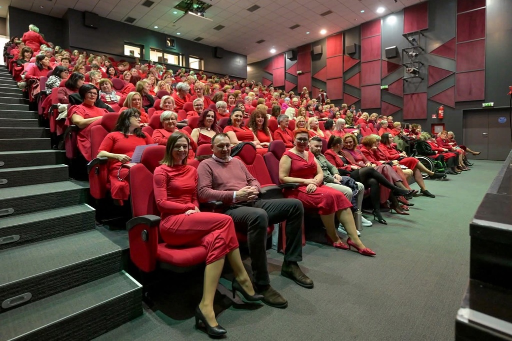 GNM Dan crvenih haljina (12)