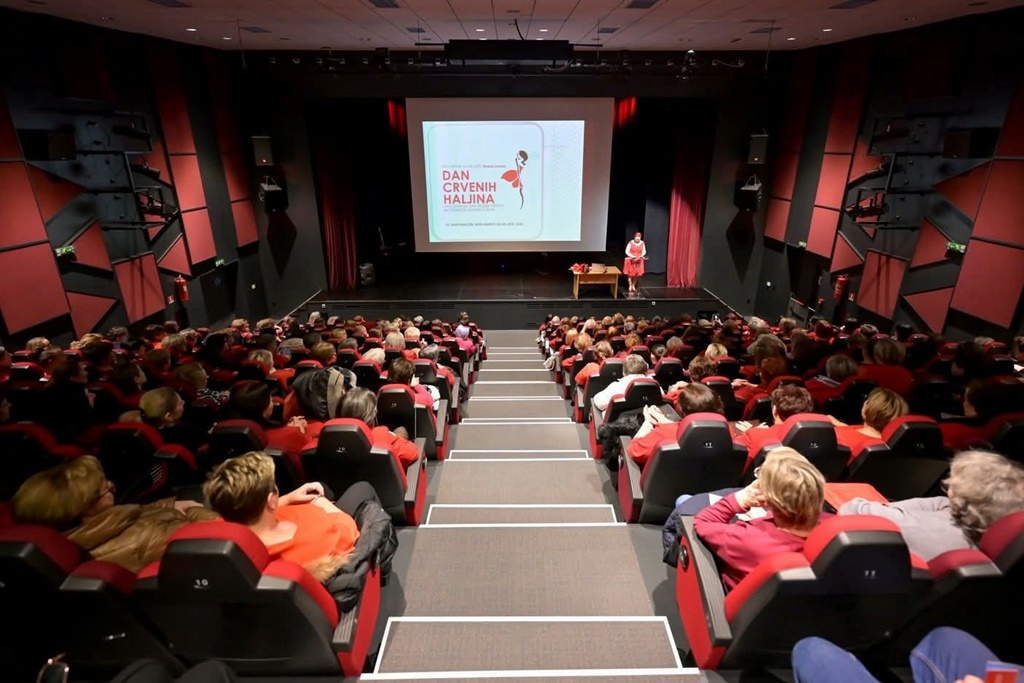 GNM Dan crvenih haljina (3)