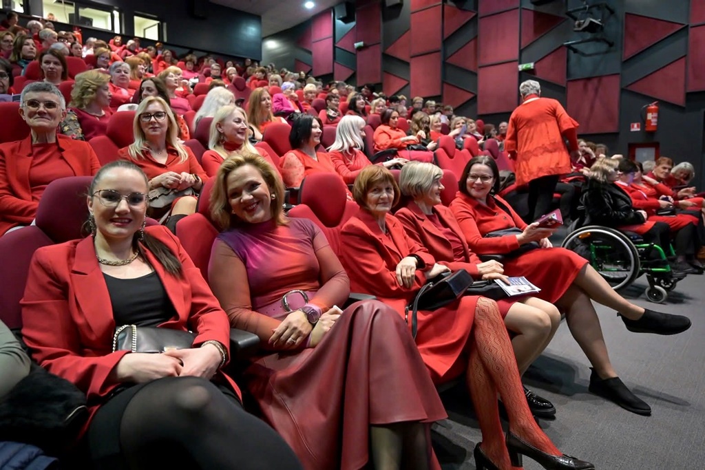 GNM Dan crvenih haljina (9)