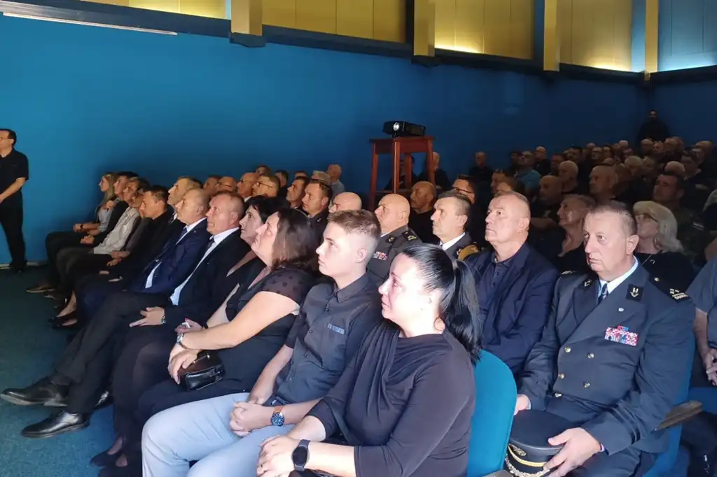 GVT, komemoracija za Dvekara.jpg (1) GVT, komemoracija za Dvekara.jpg (1)