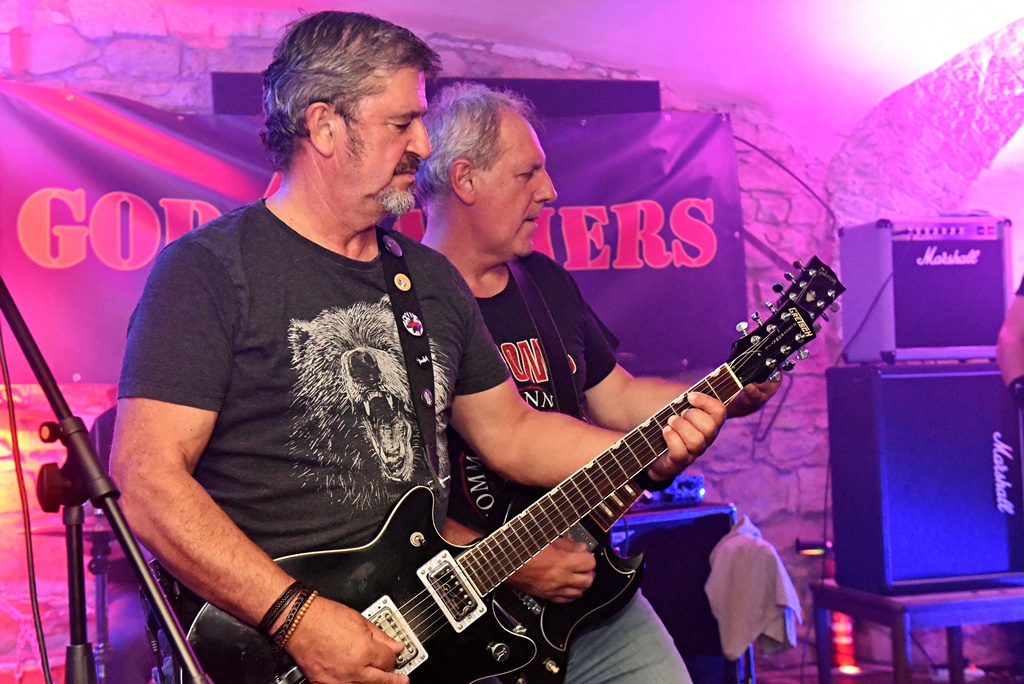 Godfathers u Medinoj skrinji varazdinski hr (14) Godfathers u Medinoj skrinji varazdinski hr (14)