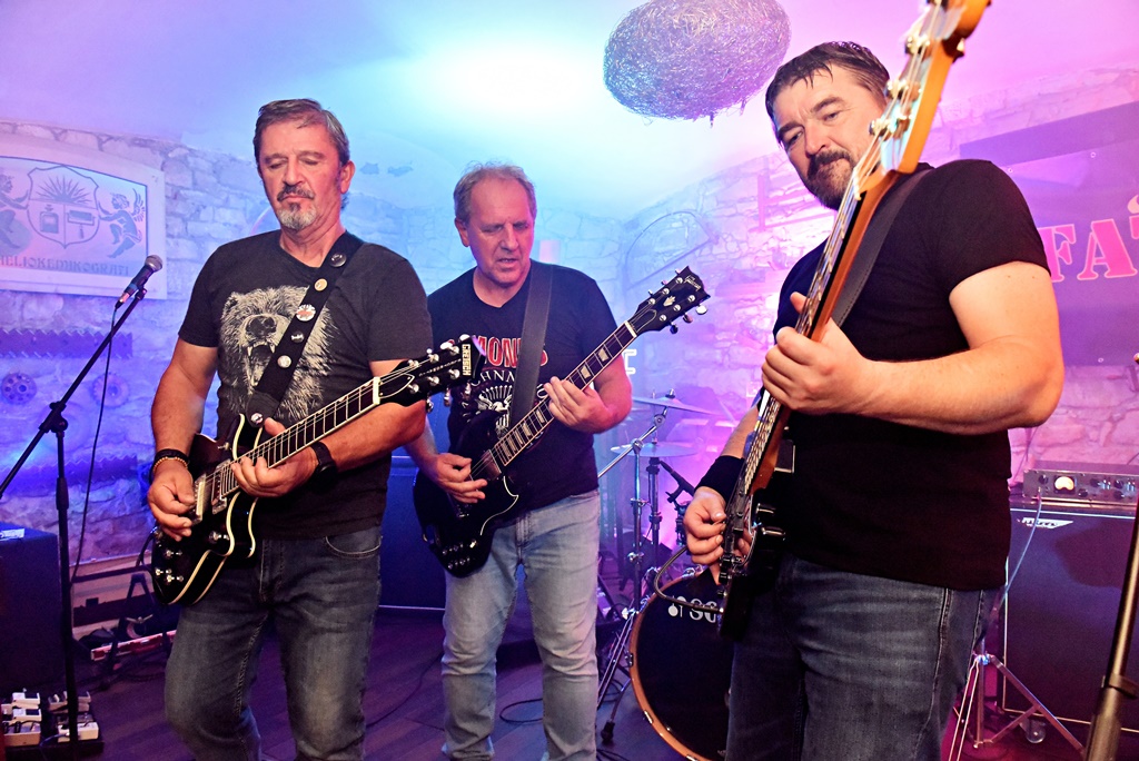 Godfathers u Medinoj skrinji varazdinski hr (19) Godfathers u Medinoj skrinji varazdinski hr (19)