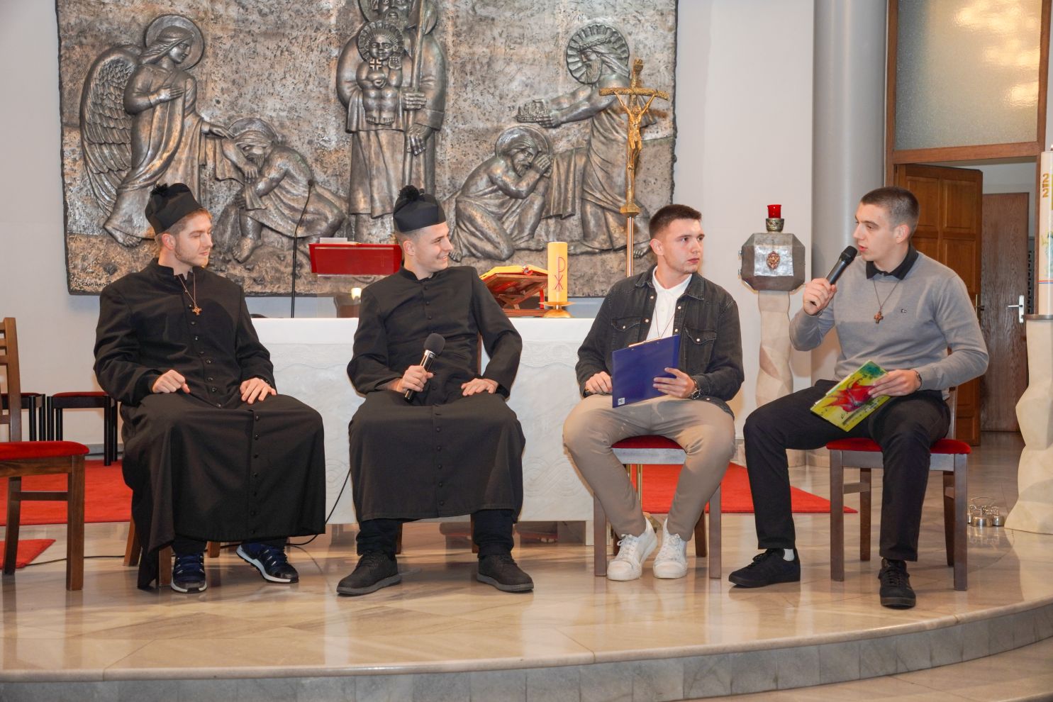 Holwyin Varaždin misa procesija svijeće molitva krunica (11) Holwyin Varaždin misa procesija svijeće molitva krunica (11)