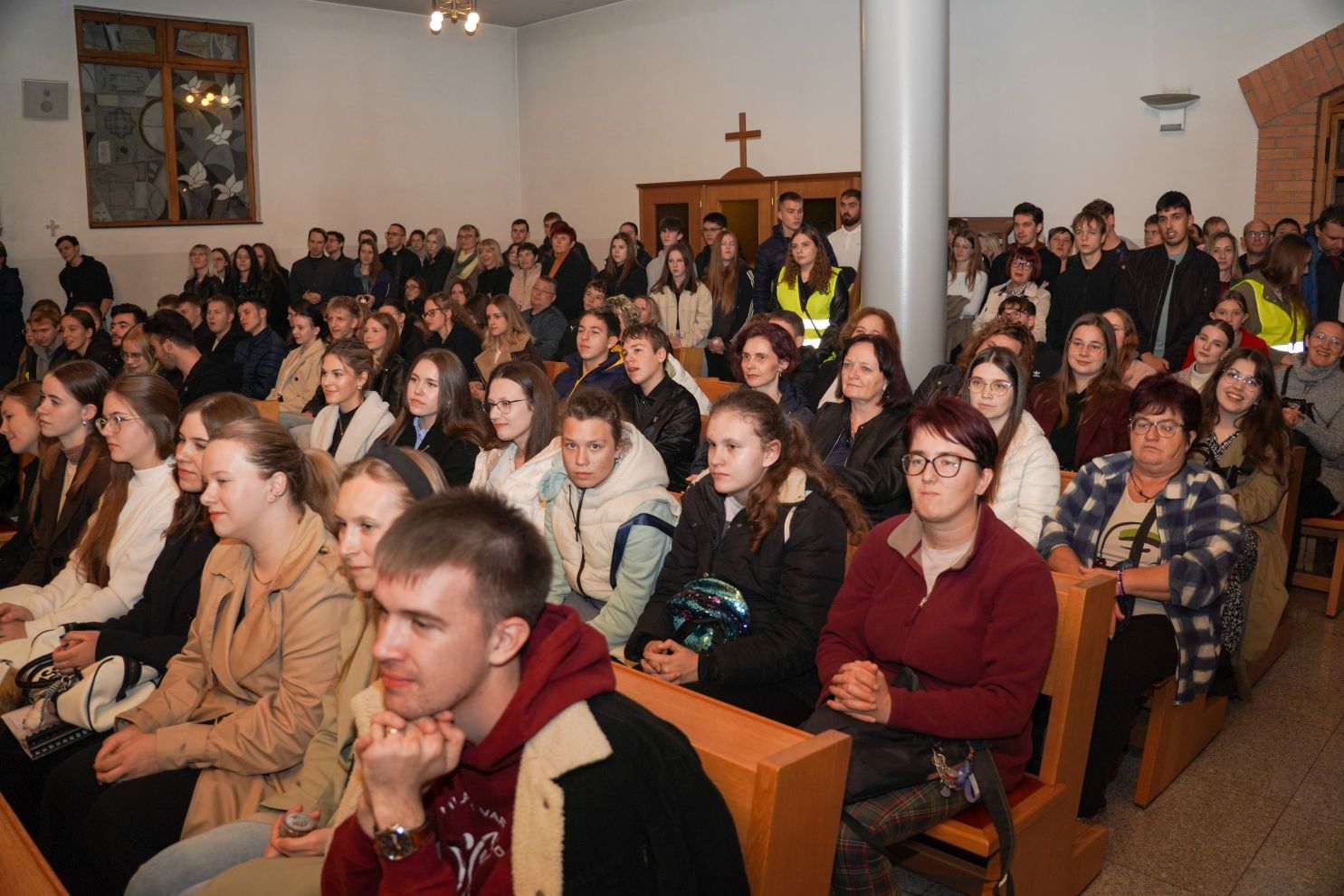 Holwyin Varaždin misa procesija svijeće molitva krunica (13) Holwyin Varaždin misa procesija svijeće molitva krunica (13)