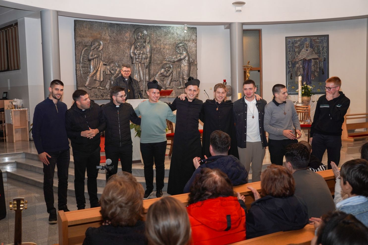 Holwyin Varaždin misa procesija svijeće molitva krunica (17) Holwyin Varaždin misa procesija svijeće molitva krunica (17)