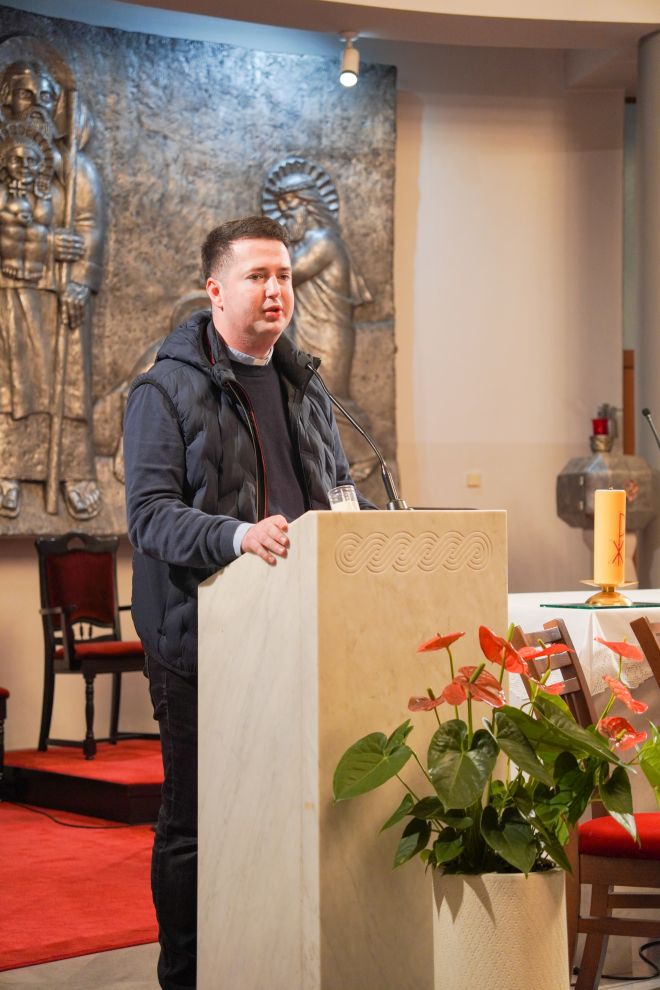 Holwyin Varaždin misa procesija svijeće molitva krunica (2) Holwyin Varaždin misa procesija svijeće molitva krunica (2)