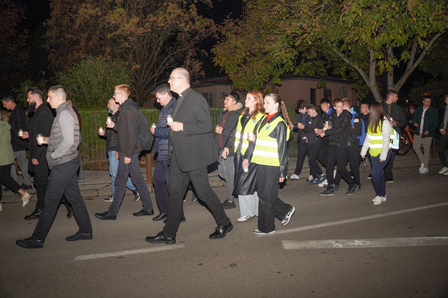 Holwyin Varaždin misa procesija svijeće molitva krunica (25) Holwyin Varaždin misa procesija svijeće molitva krunica (25)
