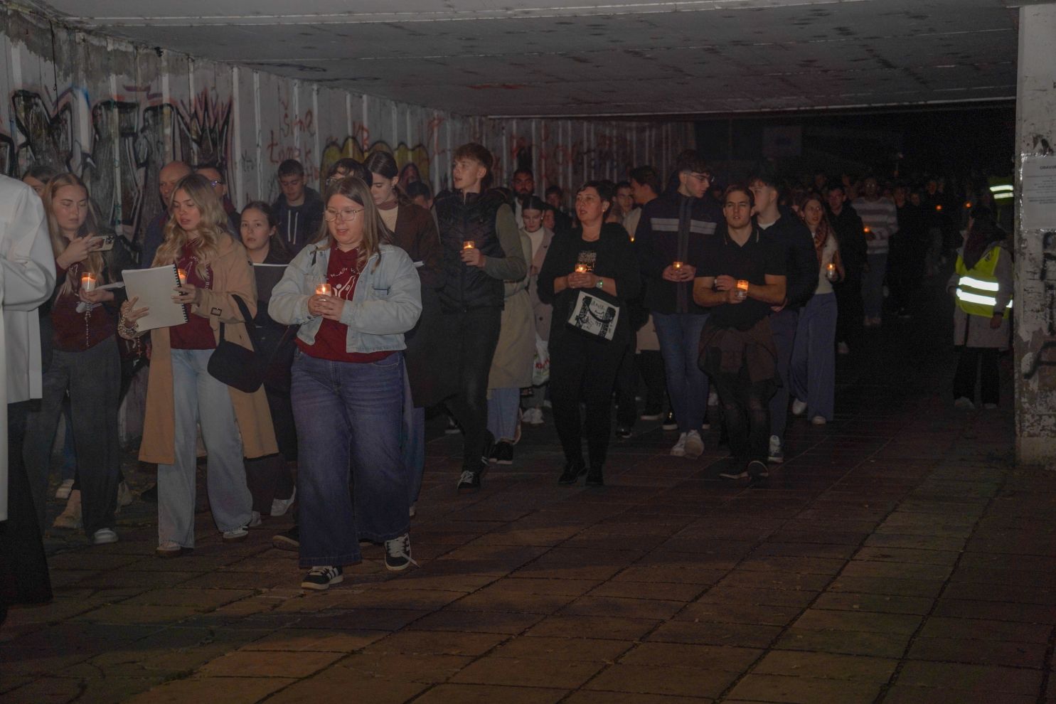 Holwyin Varaždin misa procesija svijeće molitva krunica (30) Holwyin Varaždin misa procesija svijeće molitva krunica (30)