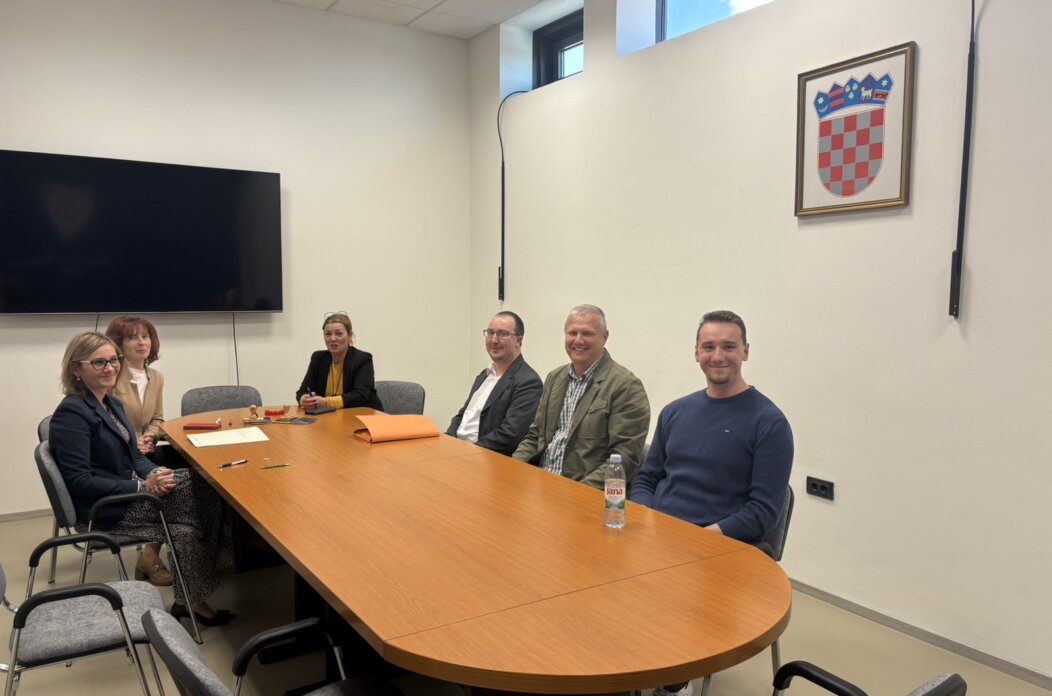 IMG-aaba6c67c935fb0baf07b550d5fe025f-V