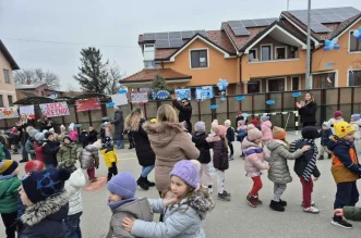 IMG-ba4fc736f969a879ab6fa51de15e4370-V