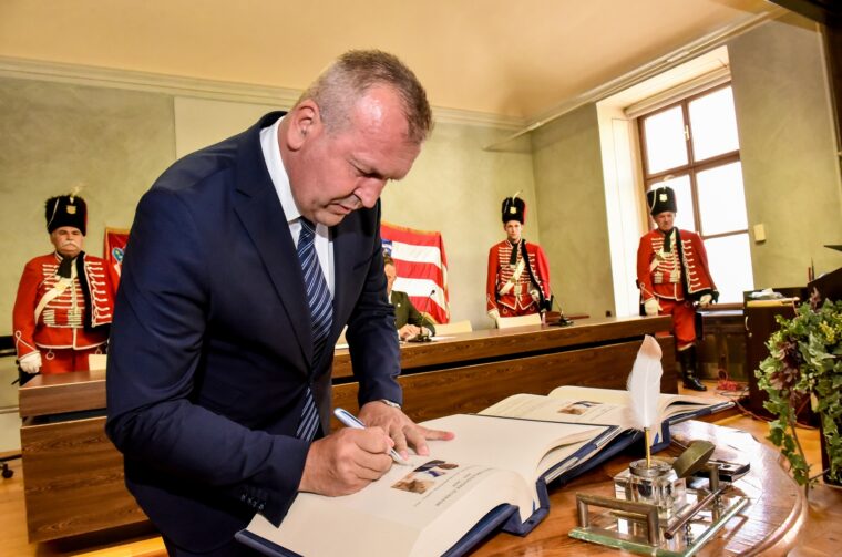 Knjiga_instalacija (32)