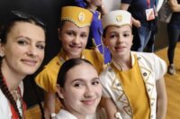 Lena i Tia s voditeljicom i trenericom Anitom i predvodnicom Petrom Lena i Tia s voditeljicom i trenericom Anitom i predvodnicom Petrom