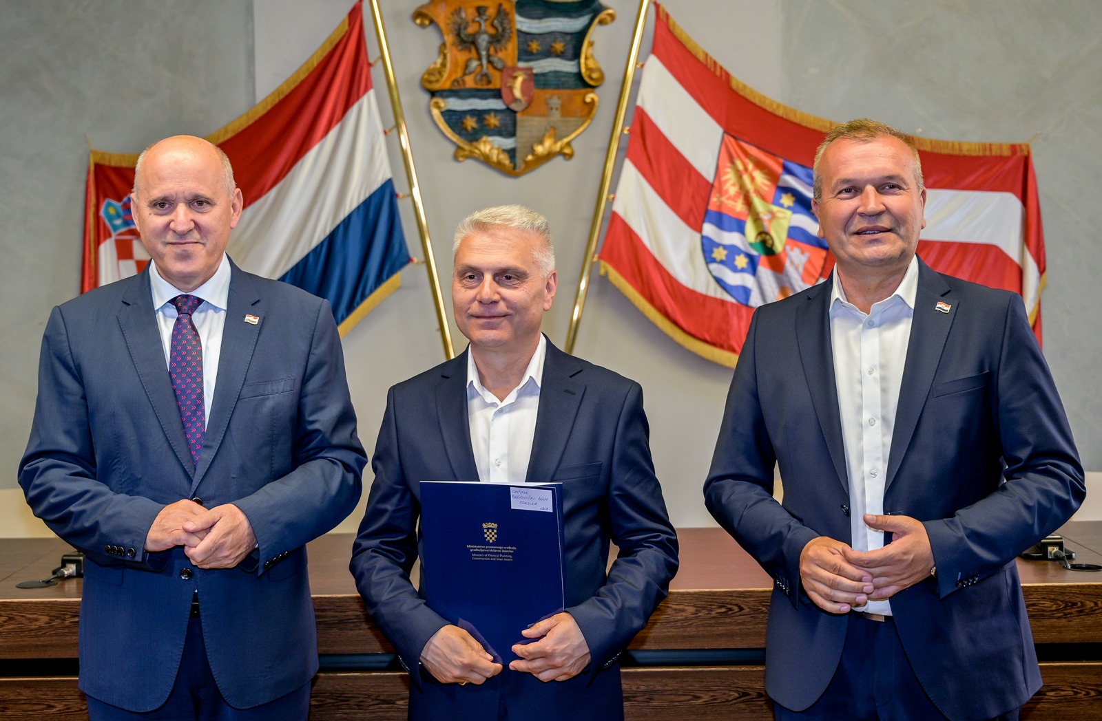 Ministar_Bacic_ugovori (2)