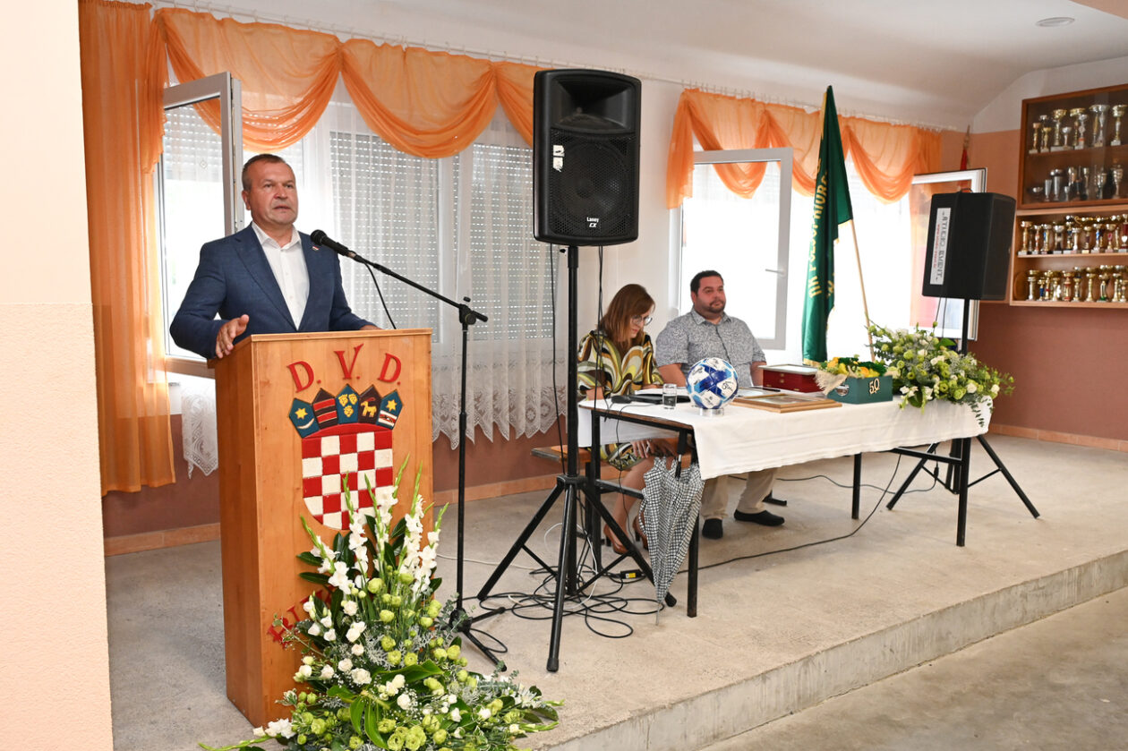 NK Poljoprivrednik (9) NK Poljoprivrednik (9)