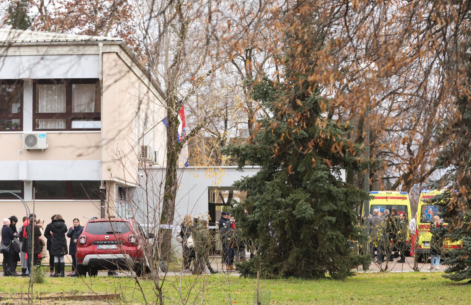 Napad nožem u zagrebačkoj školi, ranjena učiteljica i učenic