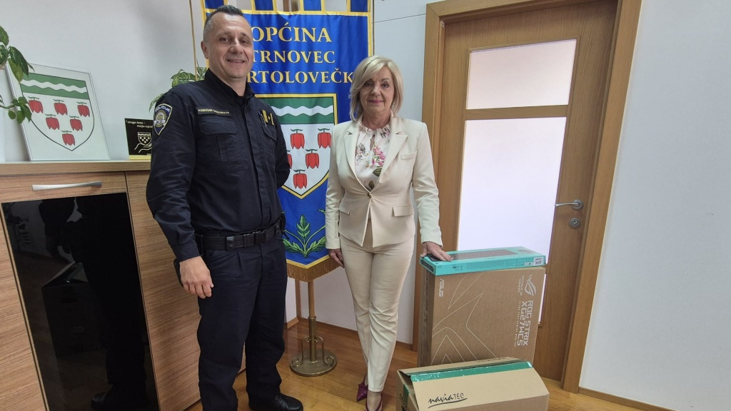 OTB, donacija računala (1)