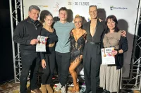 Obitelj kao najveća i najvažnija podrška u sportskom plesu – Paula Hude i Vedran Sraga uz roditelje i braću na svjetskom prvenstvu Obitelj kao najveća i najvažnija podrška u sportskom plesu – Paula Hude i Vedran Sraga uz roditelje i braću na svjetskom prvenstvu