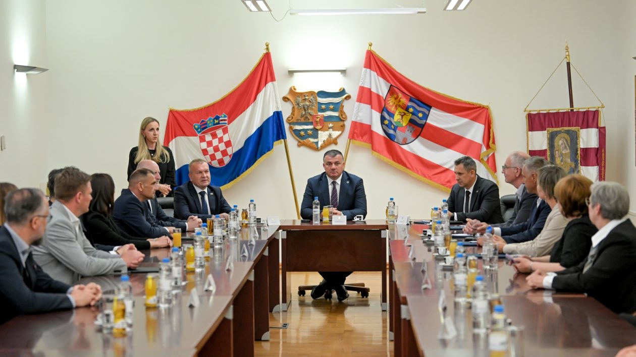 Obrtnici_potpisivanje_ugovora (2)