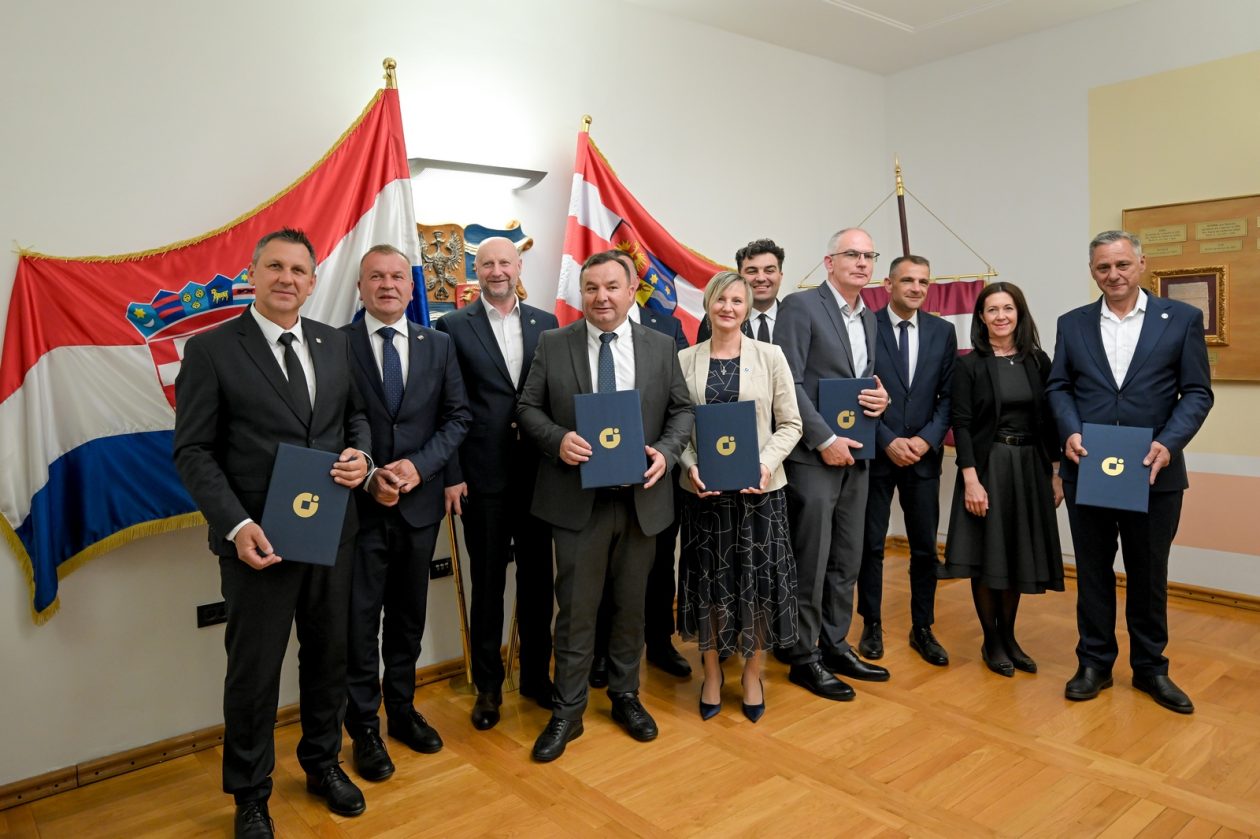 Obrtnici_potpisivanje_ugovora (25)