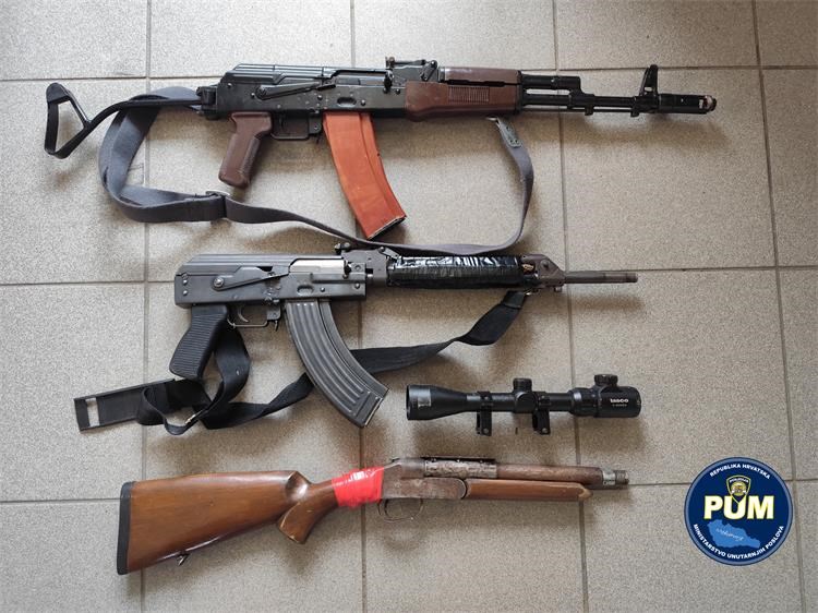 Oduzeto oružje 1
