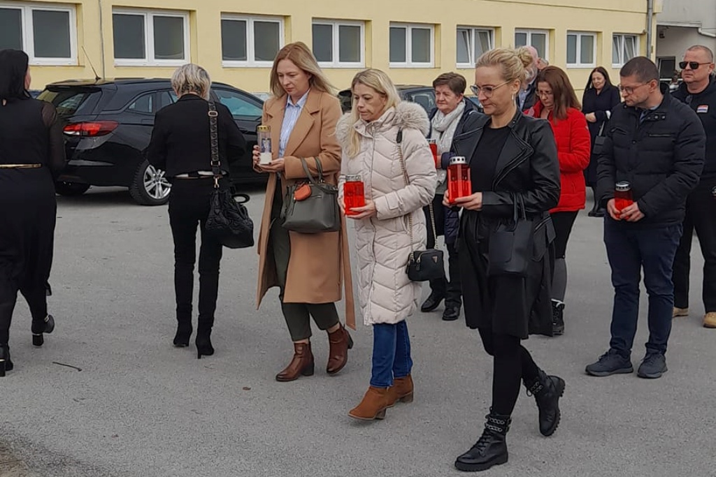 Osnovna škola Svibovec (2) Osnovna škola Svibovec (2)