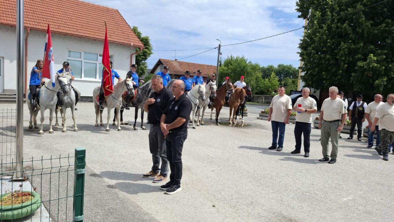 PHOTO-2025-08-02-16-40-48 PHOTO-2025-08-02-16-40-48