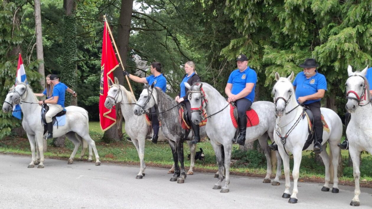 PHOTO-2025-08-02-16-40-50 PHOTO-2025-08-02-16-40-50