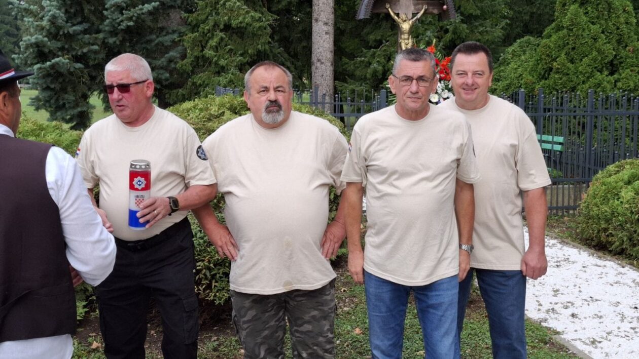 PHOTO-2025-08-02-16-40-51 (1) PHOTO-2025-08-02-16-40-51 (1)