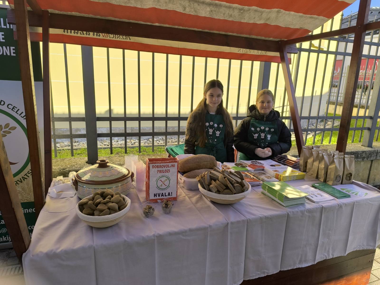 PHOTO-2025-10-04-16-08-53 PHOTO-2025-10-04-16-08-53