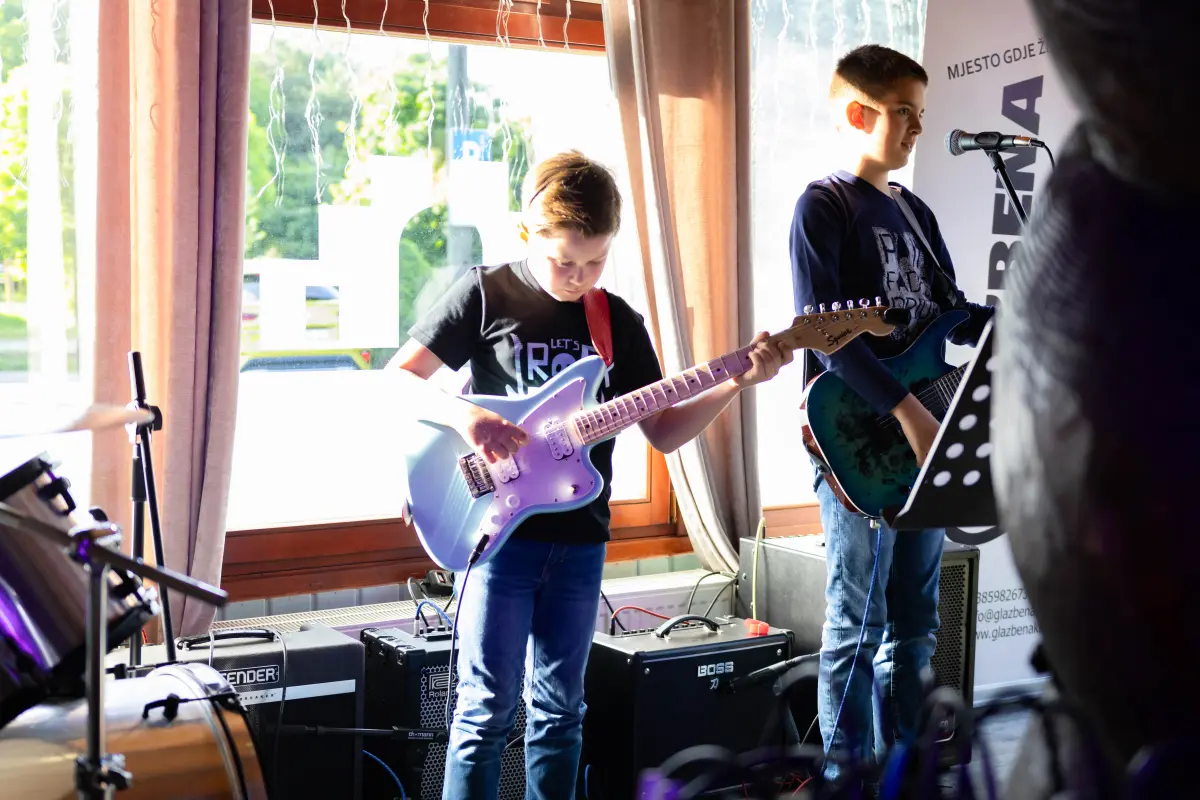 PICABIA1705-8023 – glazbena klinika