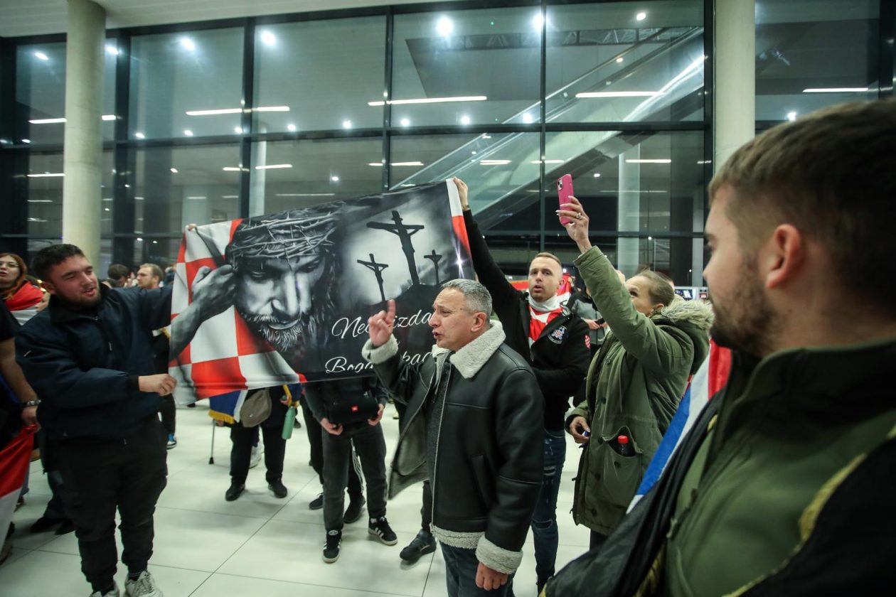 Doček brončanih rukometaša u Zračnoj luci Franjo Tuđman Doček brončanih rukometaša u Zračnoj luci Franjo Tuđman