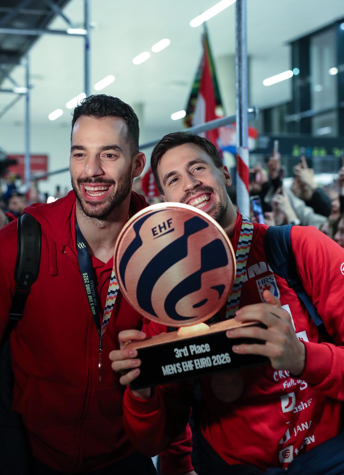 Doček brončanih rukometaša u Zračnoj luci Franjo Tuđman Doček brončanih rukometaša u Zračnoj luci Franjo Tuđman