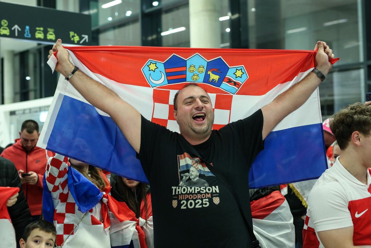 Doček brončanih rukometaša u Zračnoj luci Franjo Tuđman Doček brončanih rukometaša u Zračnoj luci Franjo Tuđman