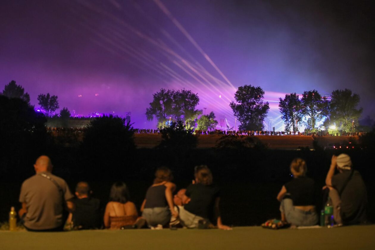 Zagreb: Euforija i bakljada na koncertu Marka Perkovića Thompsona