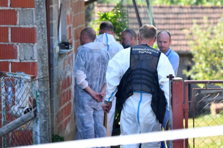 Policijski očevid na mjestu ubojstva u Pleškovcu
