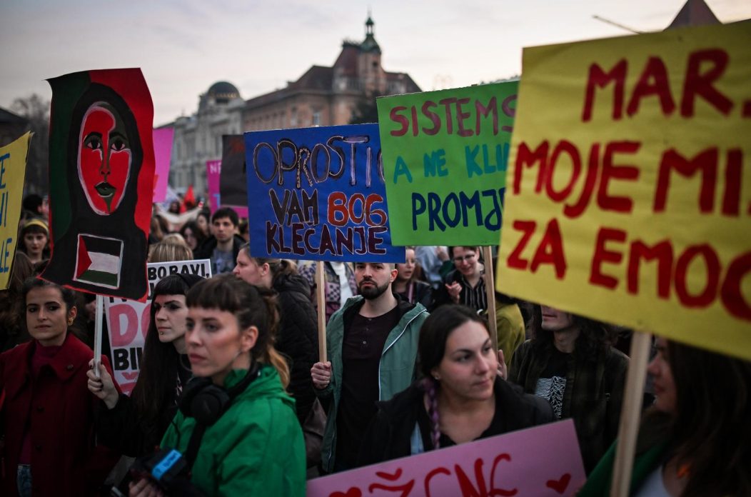 osmi mart noćni marš