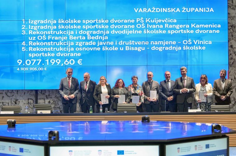 Zagreb: Premijer Plenković na dodjeli ugovora za jednosmjensku i cjelodnevnu školu Zagreb: Premijer Plenković na dodjeli ugovora za jednosmjensku i cjelodnevnu školu