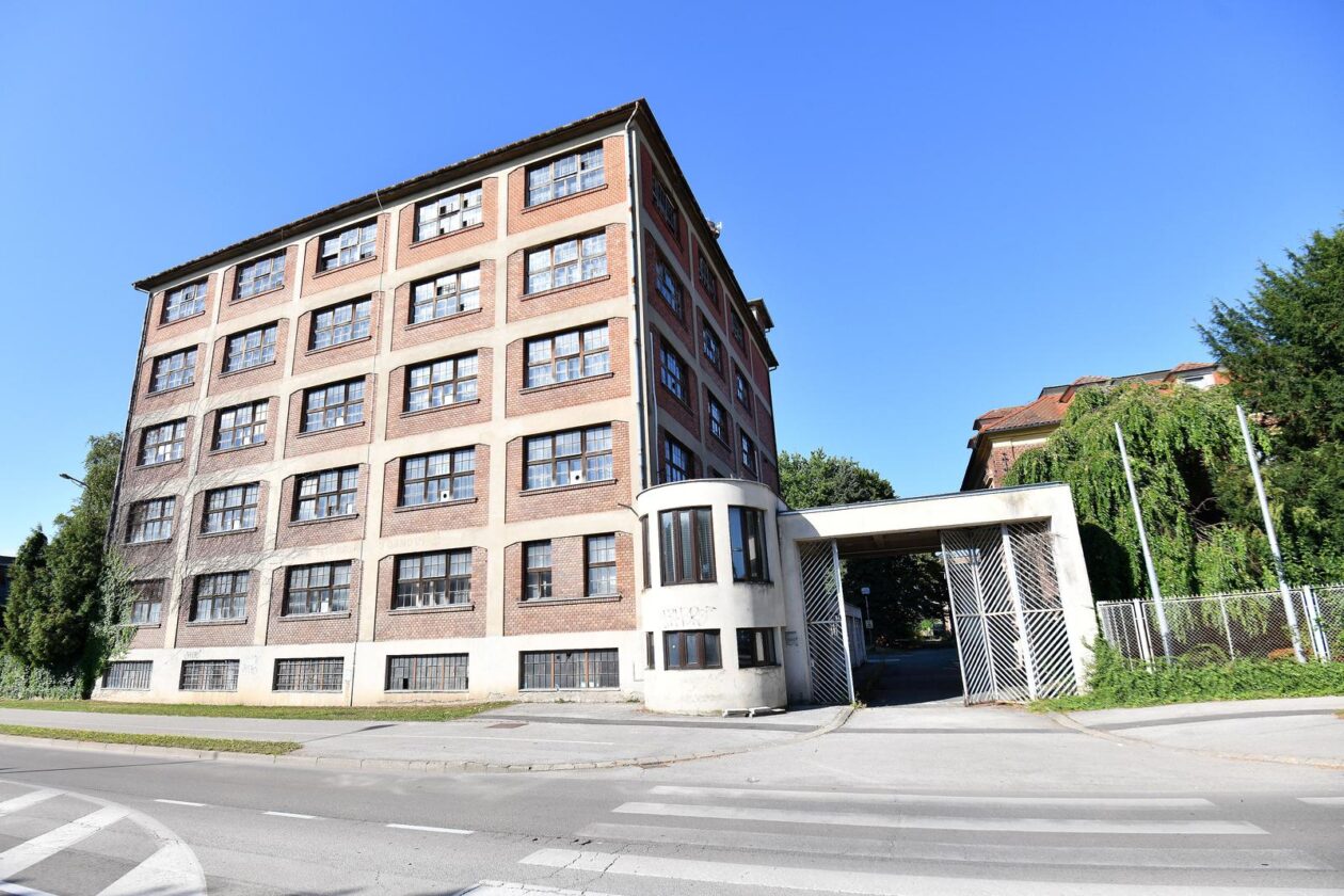 Varaždin: Počelo rušenje tvornice Varteks
